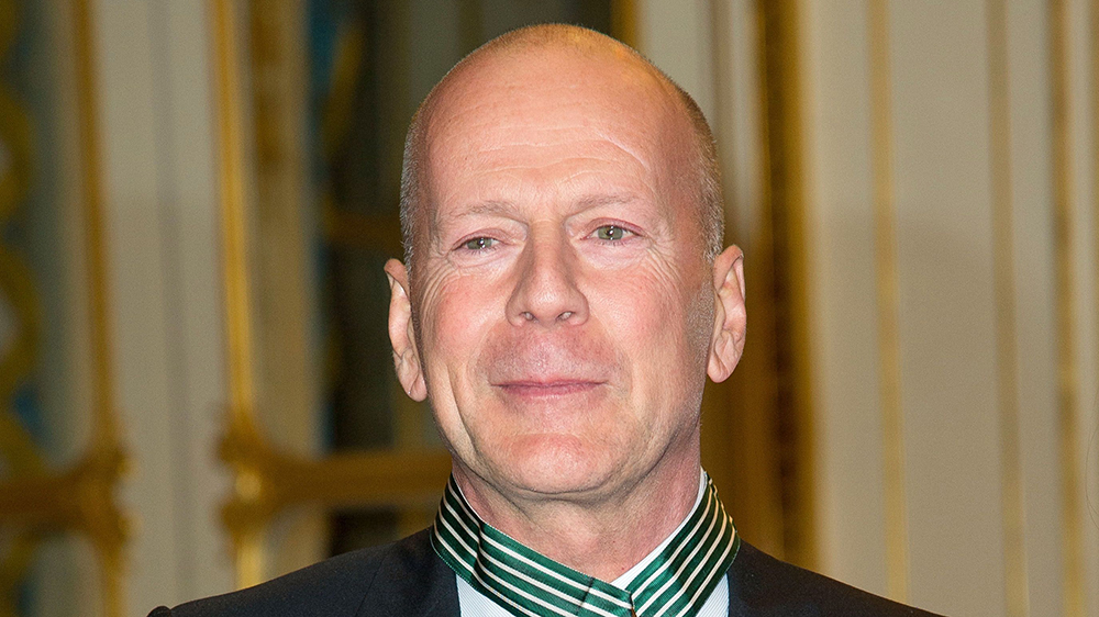 Bruce Willis si ritira dal lavoro dopo la diagnosi di afasia