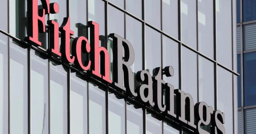 Fitch e Moody's declassano il rating sovrano della Russia a spazzatura