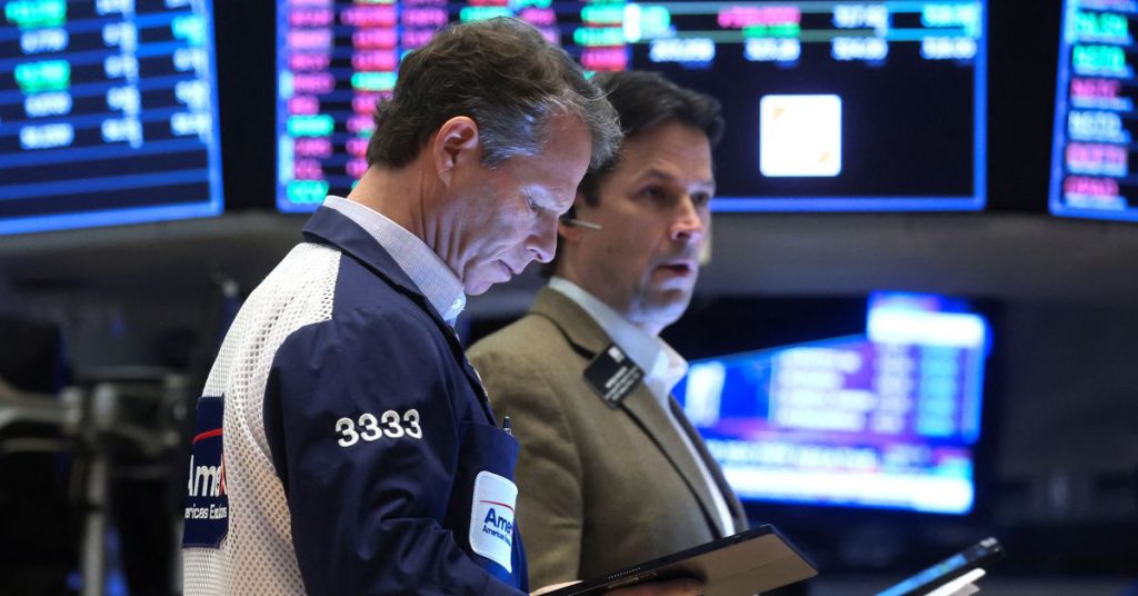 Wall Street si stabilizza, i rendimenti dei Treasury toccano nuovi massimi