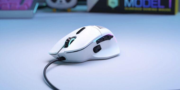 Il nuovo fantastico mouse ultraleggero ti consente di scegliere la forma dei pulsanti laterali