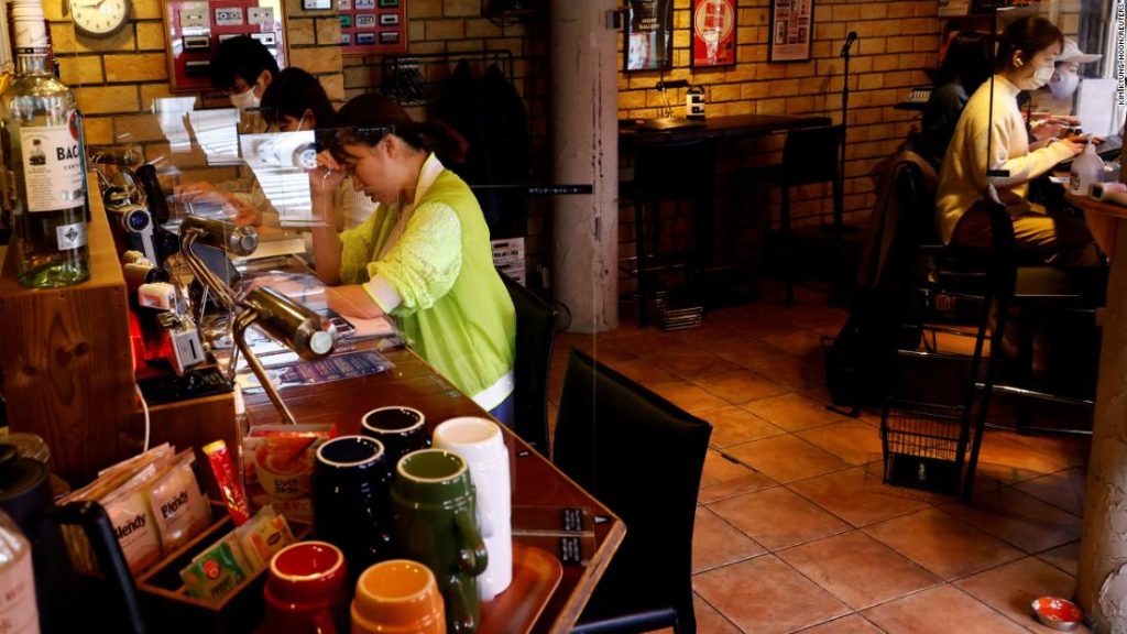 Caffè, tè e brontolii in un caffè giapponese per combattere la procrastinazione