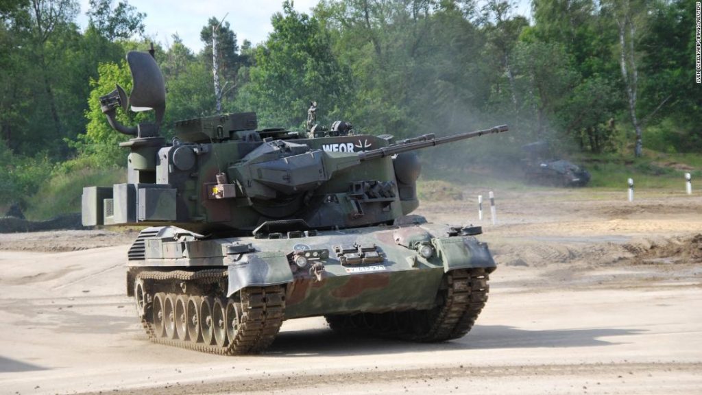 La Germania ha accettato di inviare armi pesanti in Ucraina dopo un importante cambiamento politico