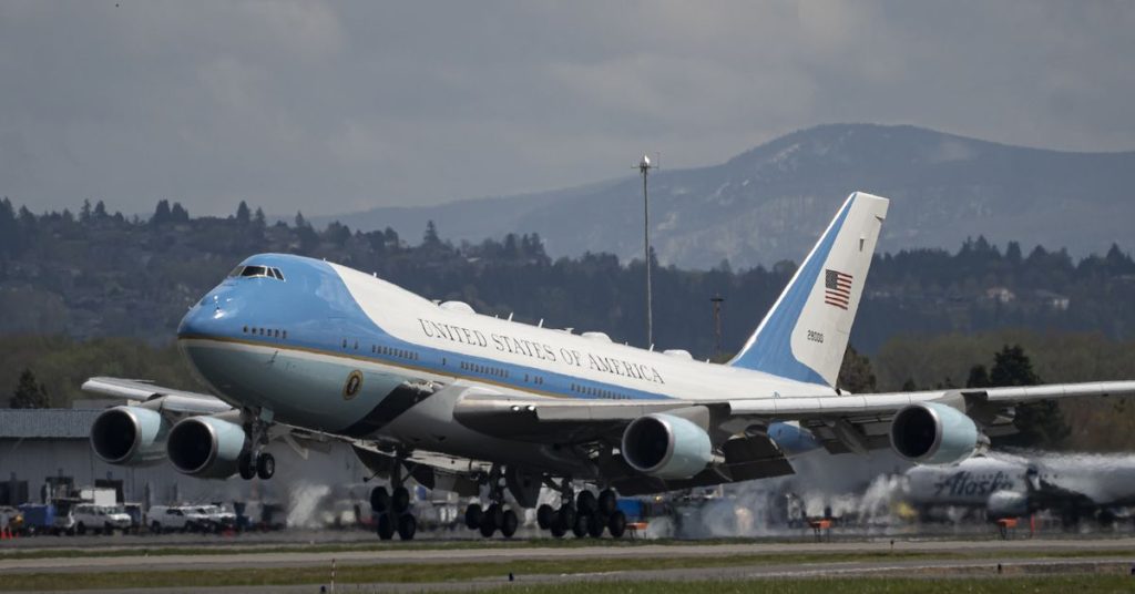 Il CEO di Boeing definisce l'accordo di Trump con l'Air Force One un rischio "forse non avrebbe dovuto essere preso"
