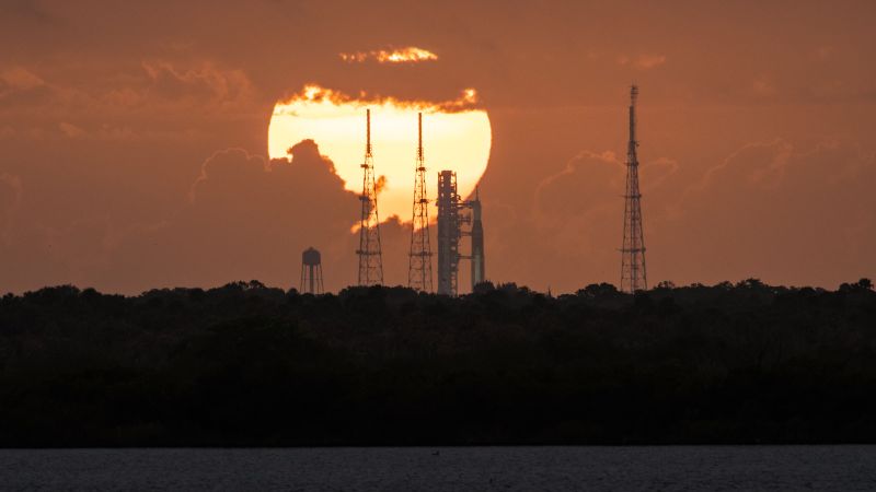 Il razzo Supermoon Artemis I della NASA sarà sottoposto a un altro test prima del lancio a giugno