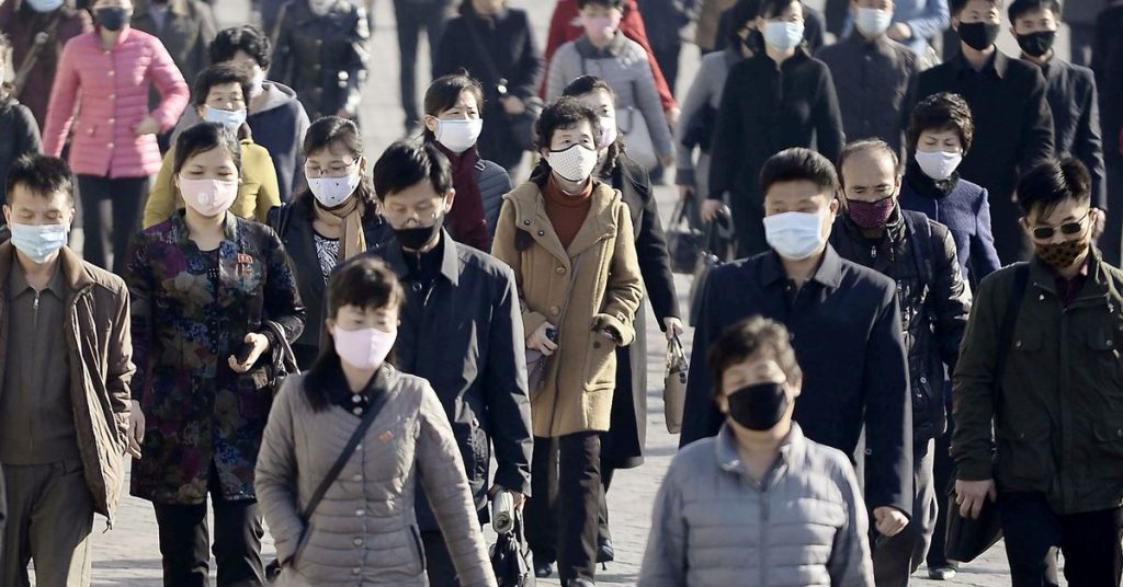 La Corea del Nord annuncia il primo decesso per Corona virus, dopo che 350mila persone sono state contagiate dalla febbre