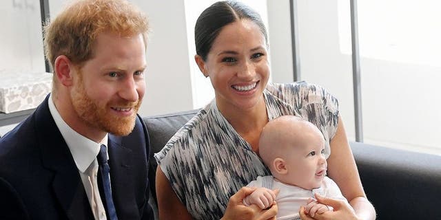 Meghan Markle e il principe Harry hanno portato Lillipet e il loro figlio Archie alla celebrazione del giubileo di platino della regina.