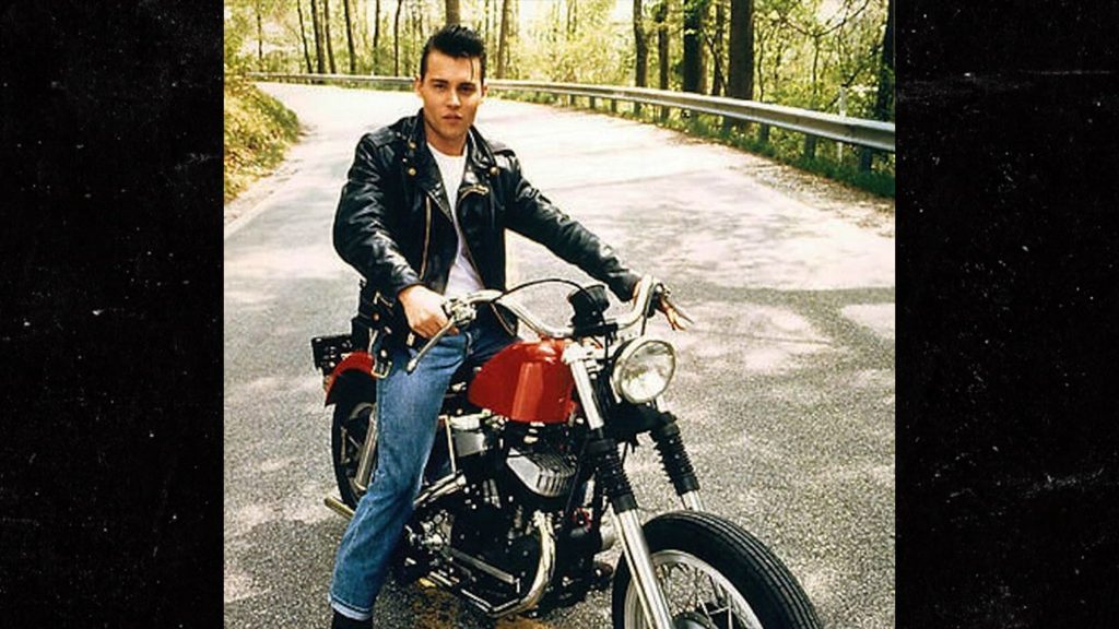 La motocicletta "Cry-Baby" di Johnny Depp all'asta