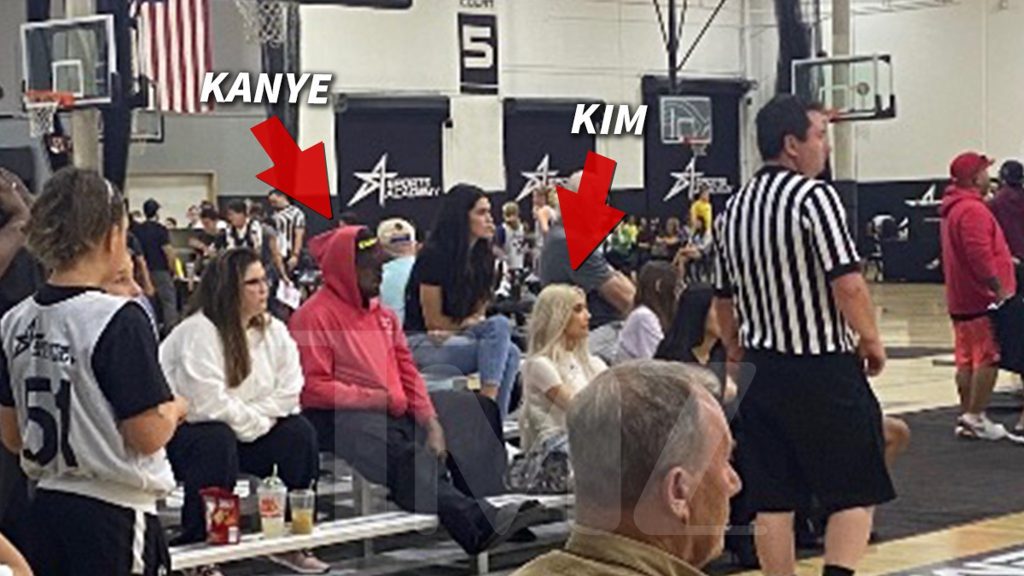 Kim Kardashian e Kanye West partecipano insieme alla partita di basket di una figlia