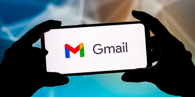 Gmail, la popolare app di posta elettronica di Google.  Ci sono molti suggerimenti e trucchi nascosti per migliorare la tua esperienza su tutte le app Google. 