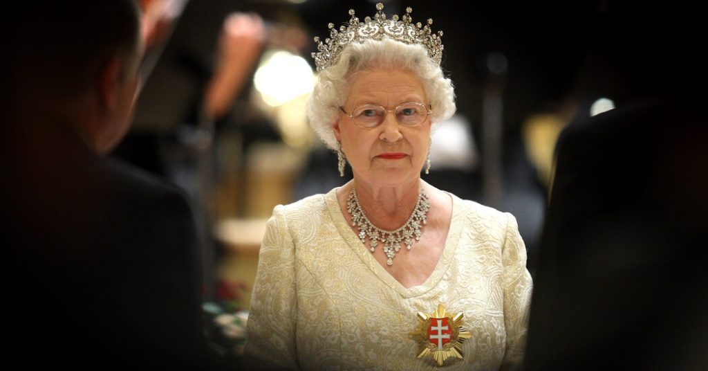 Il giubileo di platino della regina Elisabetta: sette decenni in immagini