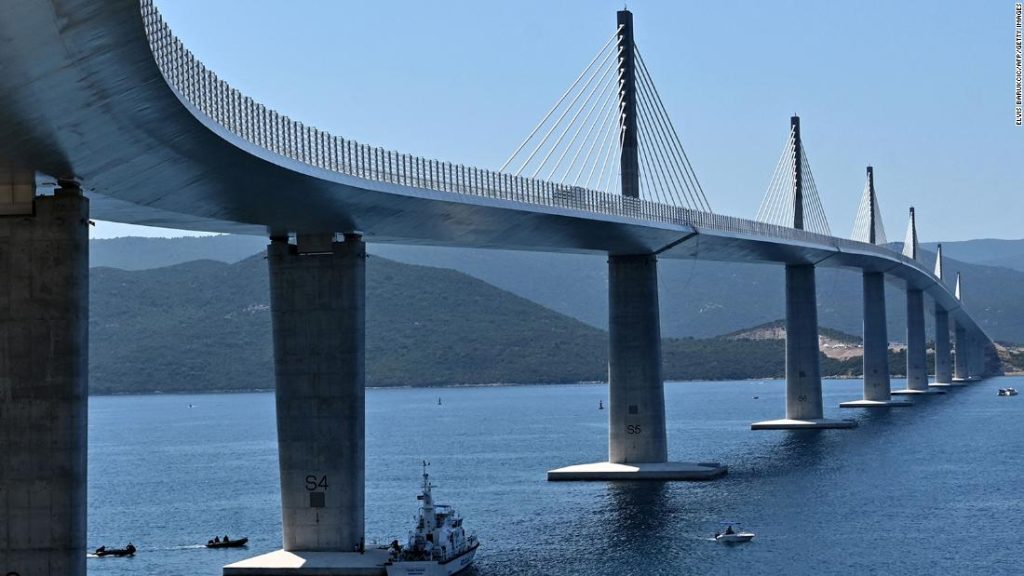 Il nuovo ponte della Croazia ridisegna la mappa della costa adriatica