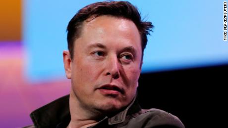 La Securities and Exchange Commission ha posto a Elon Musk altre domande sul suo accordo su Twitter