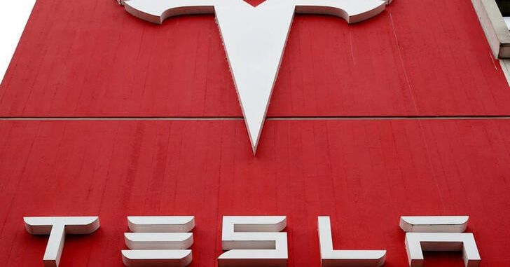 Tesla aumenta il piano di spesa, rivela una nuova citazione sul tweet di Musk del 2018