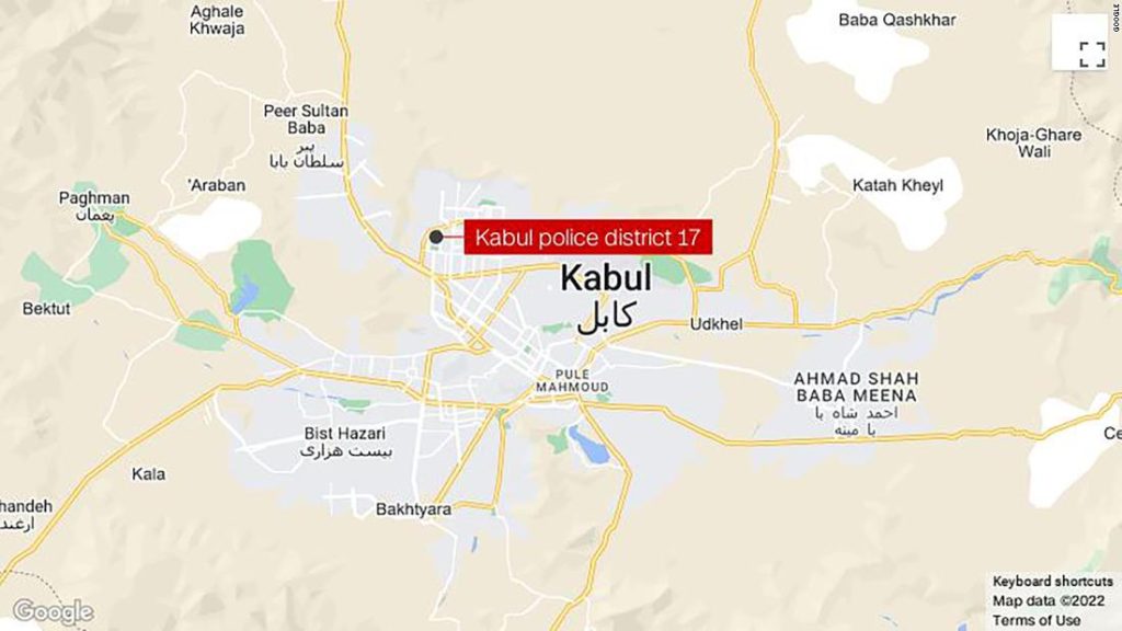 KABUL - Un'esplosione mortale in una moschea della capitale afgana ha ucciso 21 persone, ha detto la polizia afgana