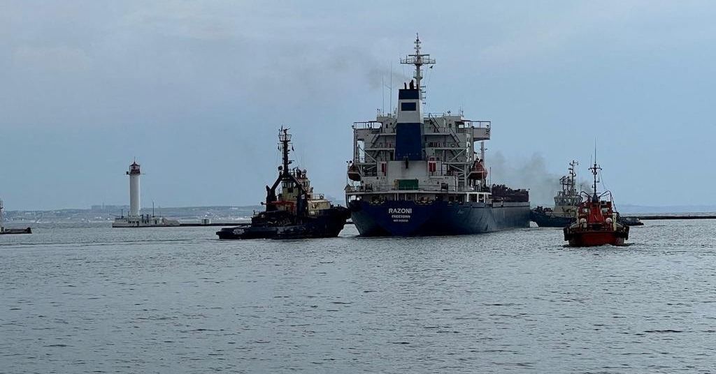La prima nave per il grano in Ucraina dall'inizio della guerra lascia Odessa