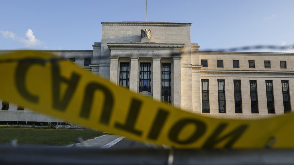 I tassi di interesse stanno aumentando mentre la Fed combatte l'inflazione ostinata: NPR