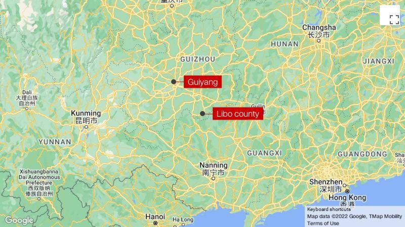 Guizhou: 27 morti e 20 feriti in Cina dopo che un bus per la quarantena del coronavirus si è ribaltato in una valle.