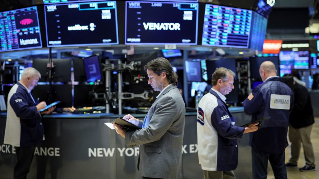 I futures sulle azioni salgono mentre Wall Street guarda avanti ai dati chiave sull'inflazione