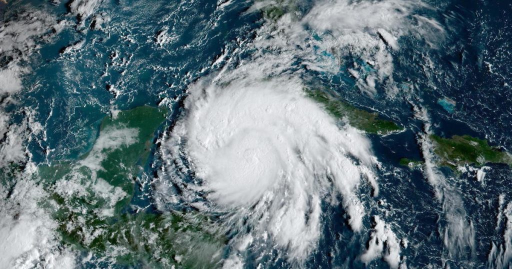 L'uragano Ian dovrebbe intensificarsi rapidamente e colpire la Florida come una grande tempesta questa settimana