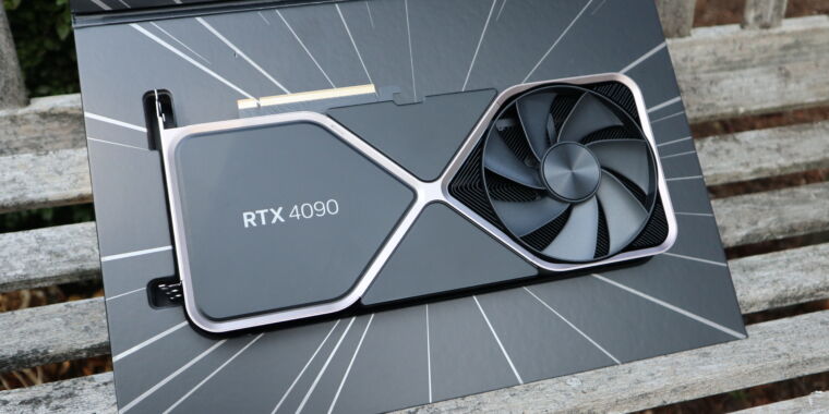 Attualmente stiamo testando la Nvidia RTX 4090: ti mostriamo quanto è pesante