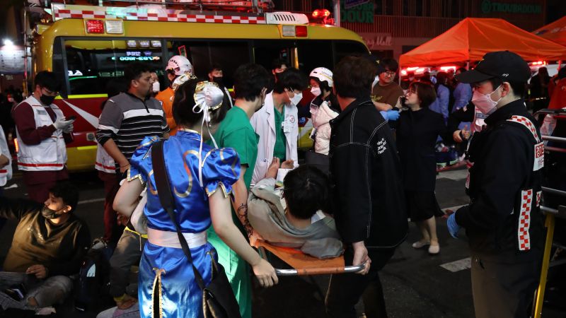 Aggiornamenti in tempo reale: almeno 151 morti nell'incidente di Halloween a Seoul