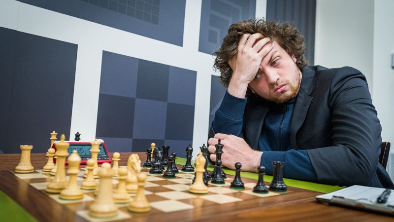 Hans Niemann: Il maestro di scacchi "non si tratterrà" tra le accuse di frode
