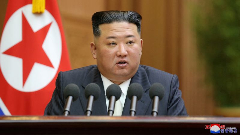 Il primo ministro giapponese afferma che la Corea del Nord ha lanciato un sospetto missile balistico