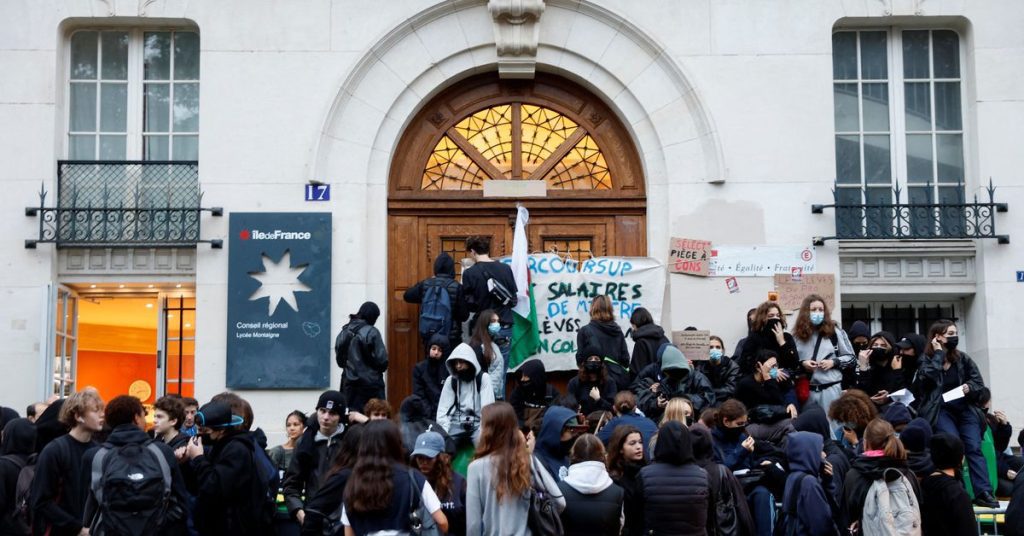 Treni e scuole colpiscono mentre i sindacati francesi chiedono lo sciopero a causa dell'aumento dell'inflazione