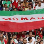 Le tifose iraniane temono che gli “osservatori” di stato le stiano spiando durante le partite della Coppa del mondo