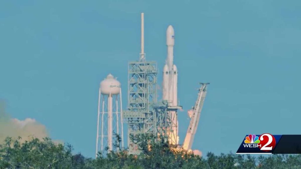 Falcon Heavy verrà lanciato martedì mattina