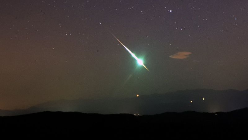Gli acquazzoni di meteoriti meridionali nelle Tauridi porteranno un aumento delle palle di fuoco questa settimana