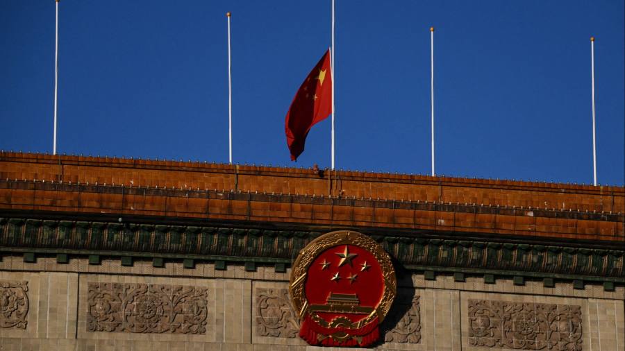 Notizie in diretta: la Cina onora le credenziali "rivoluzionarie" di Jiang Zemin in un addio di stato